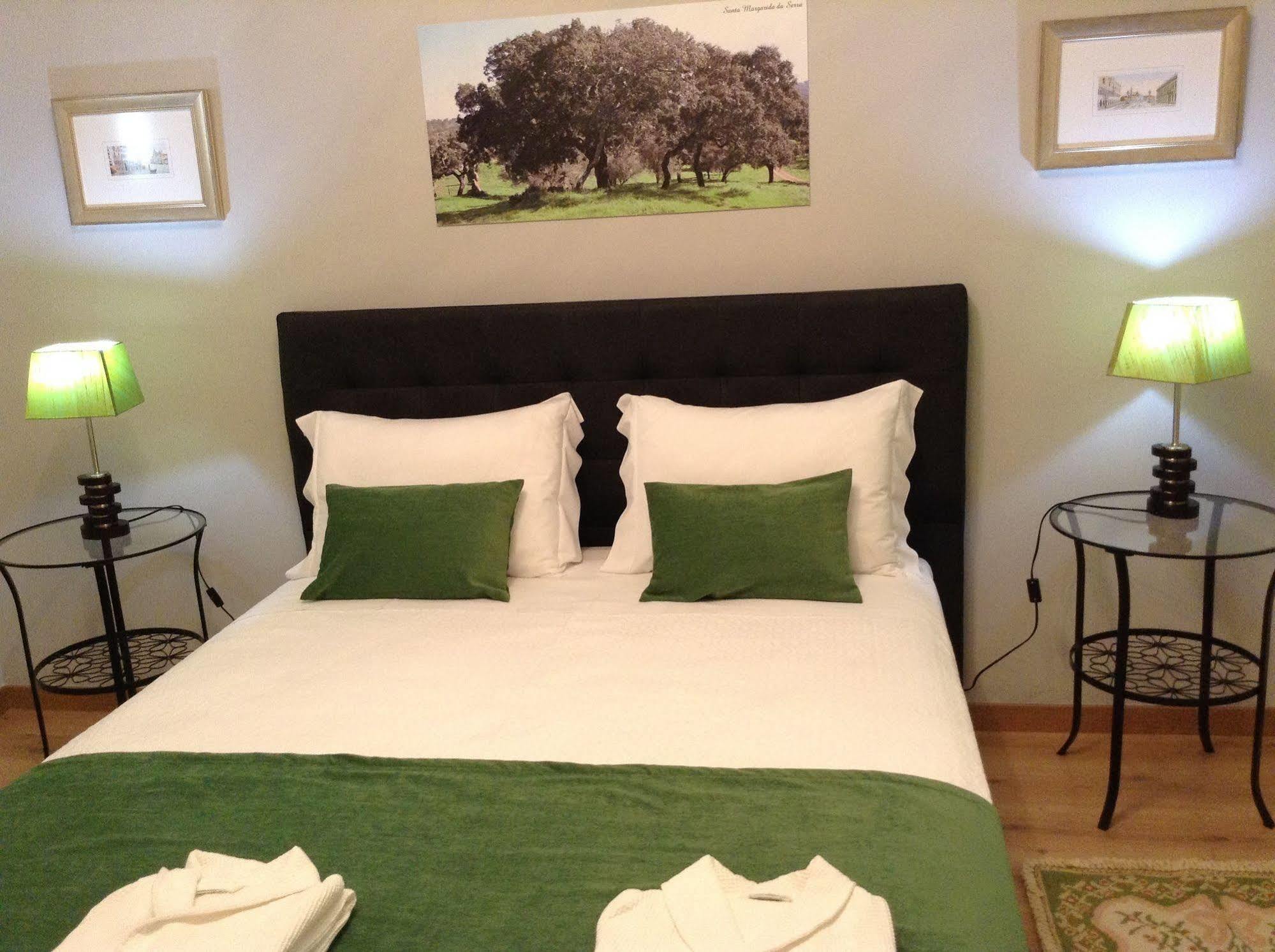 Casa Morgados - Grandola Guesthouse ภายนอก รูปภาพ